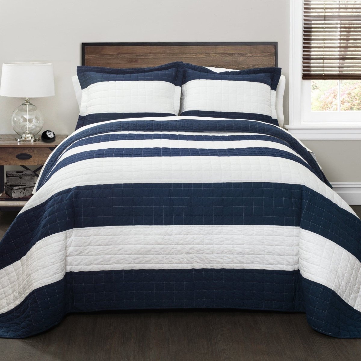 Navy_White