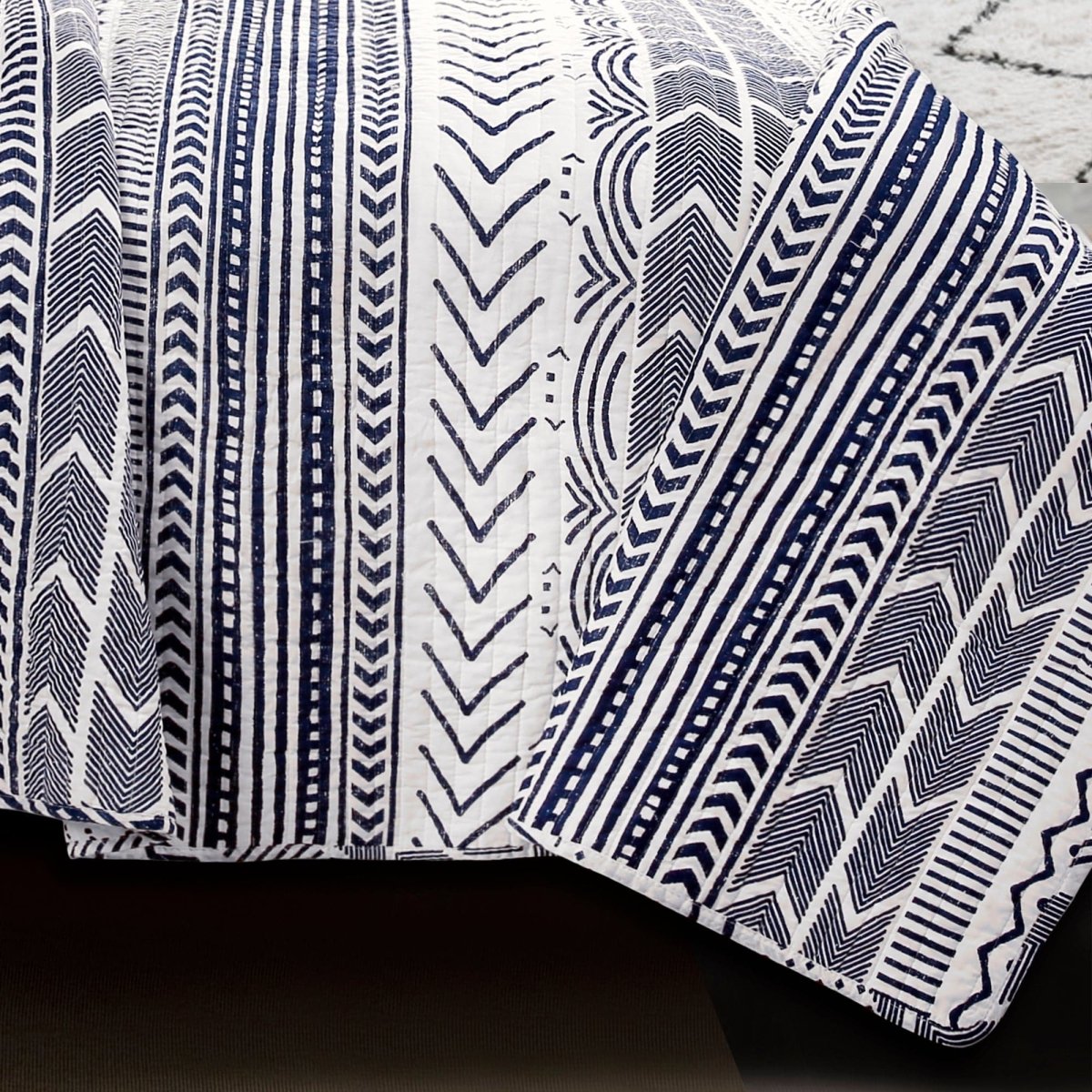 Navy_White