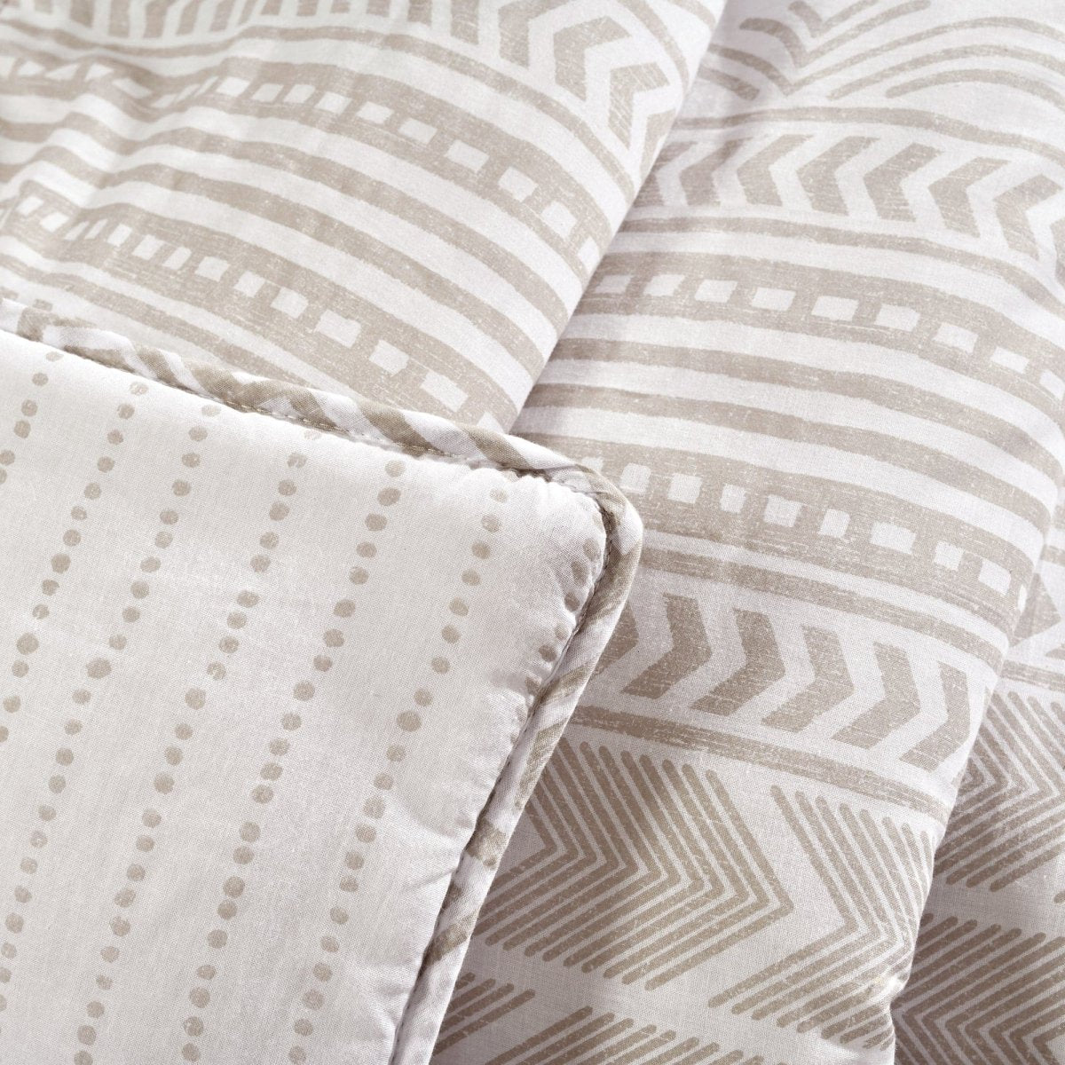 Taupe_White