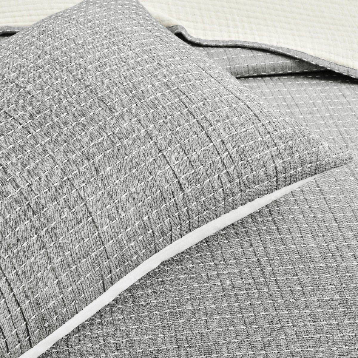 Light Gray_Off-White