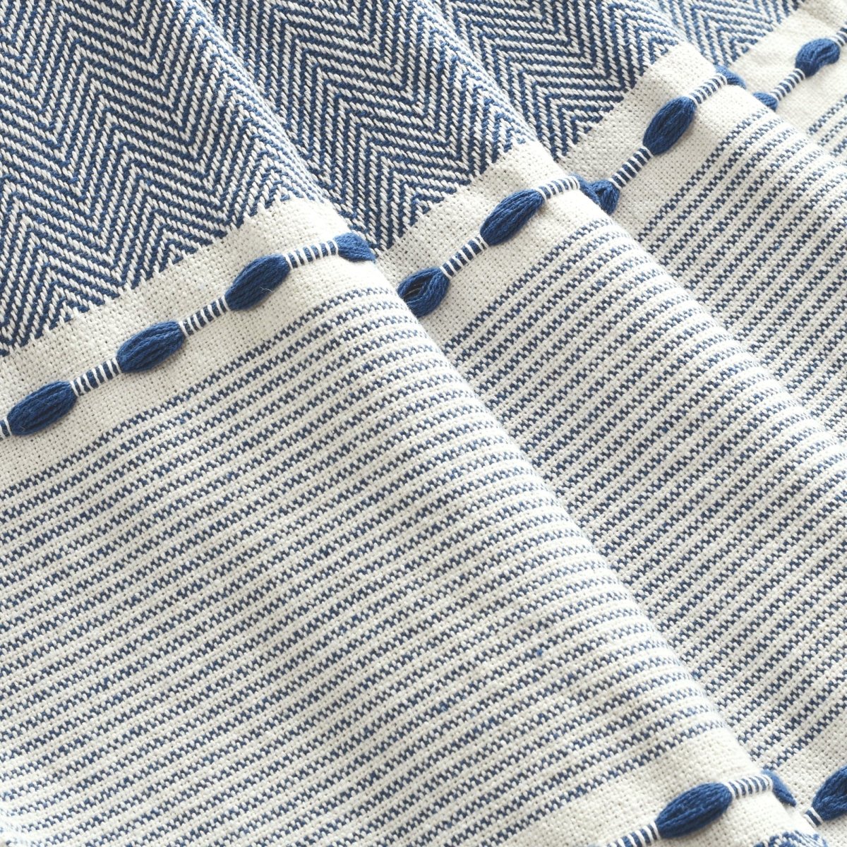 Navy_White