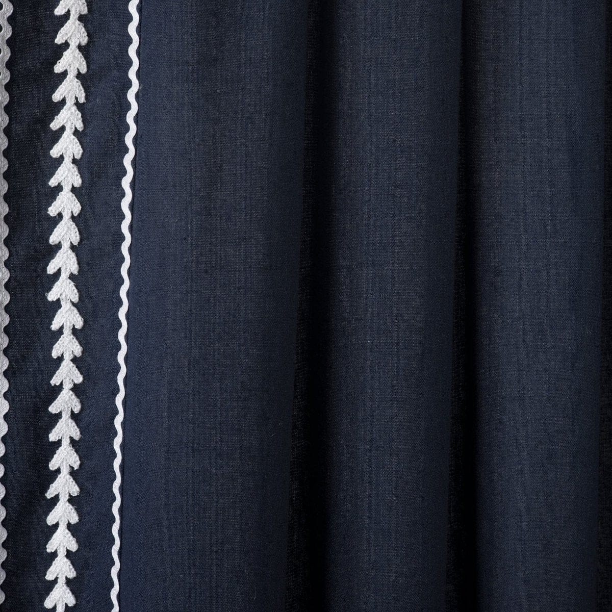 Navy_White