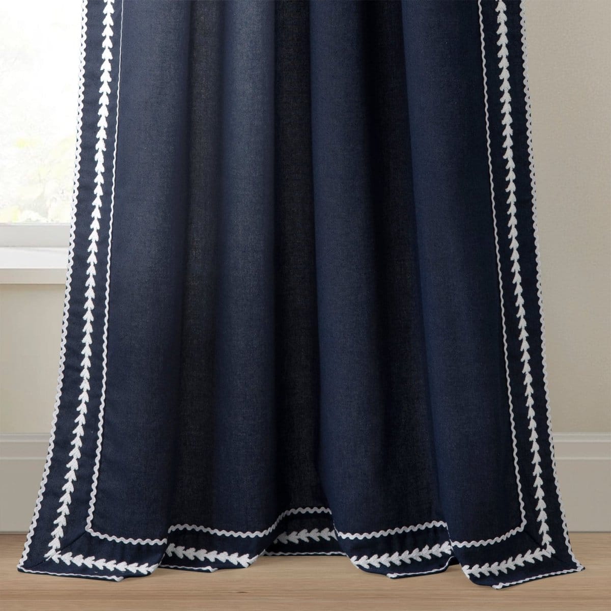 Navy_White