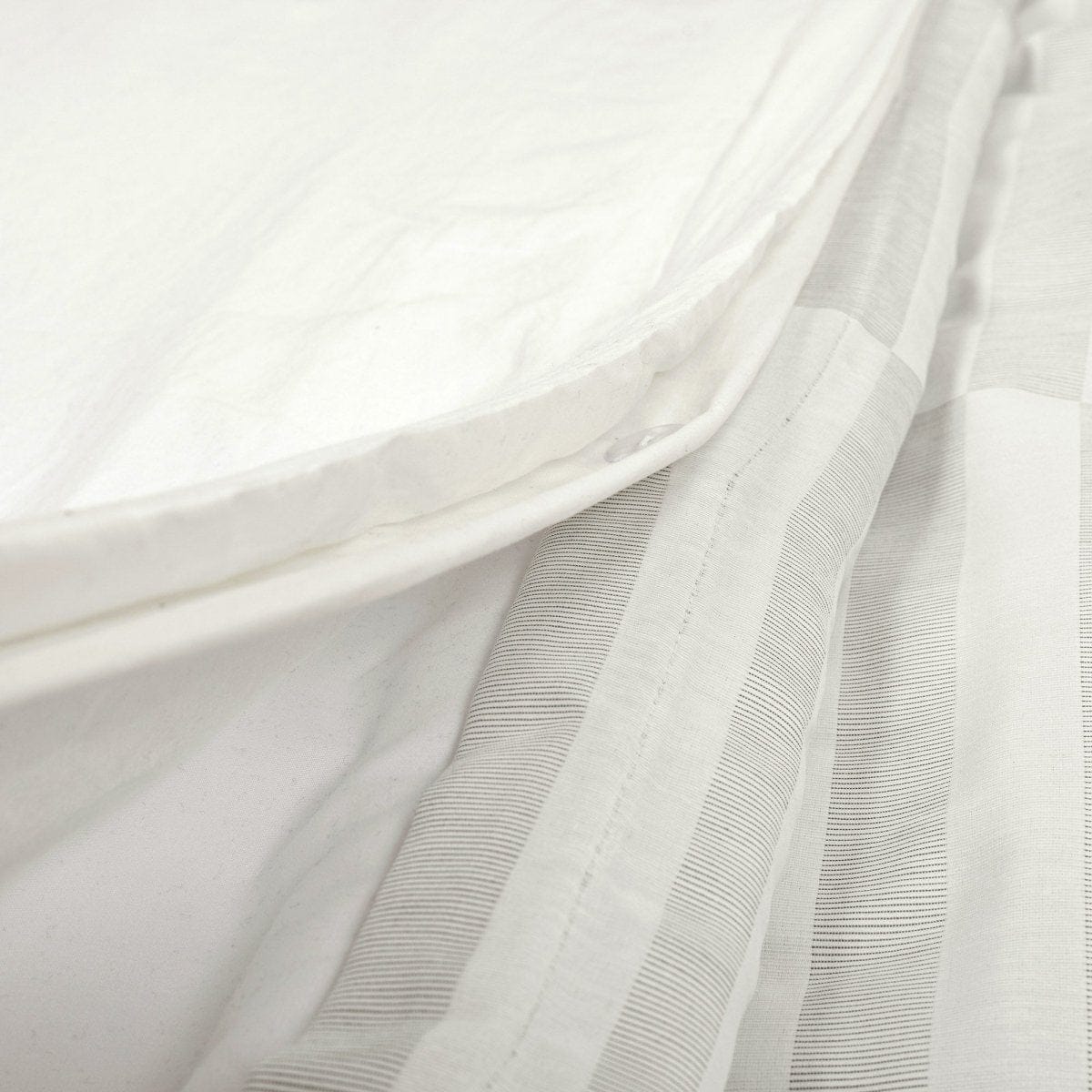 Gray_White