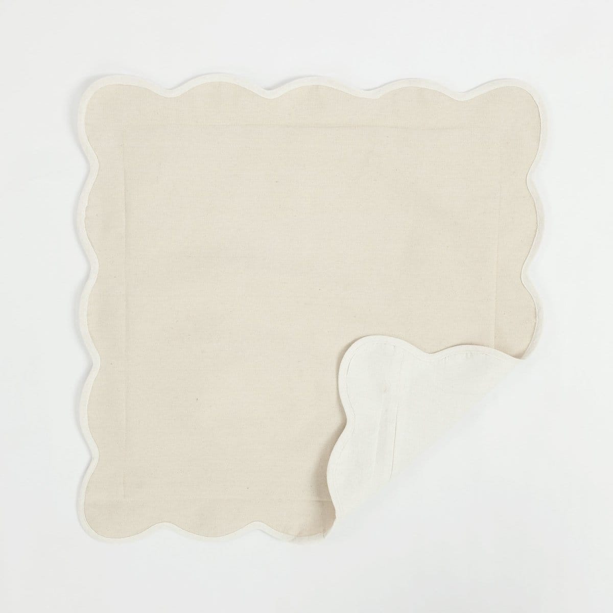 Dark Linen/ Off White | 13"H x 20"W