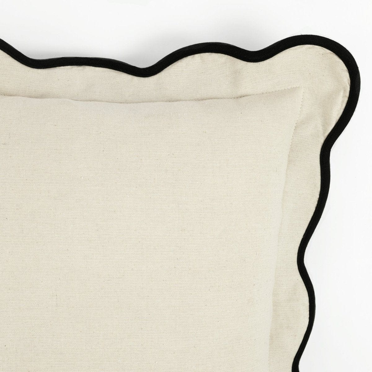 Dark Linen/Black | 20"H x 20"W