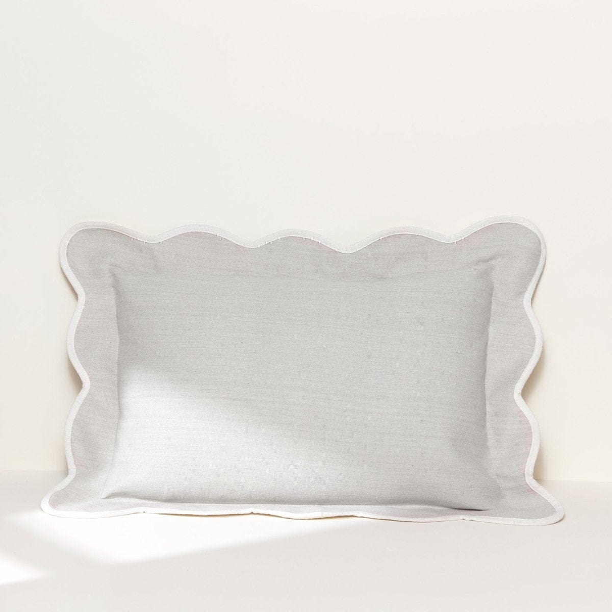 Light Gray/ Off White | 20"H x 20"W