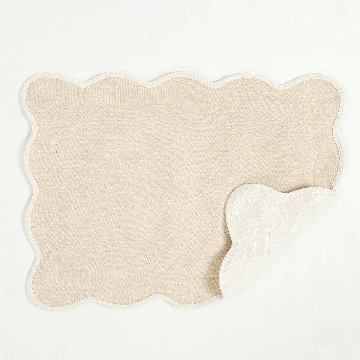 Dark Linen/ Off White | 13"H x 20"W