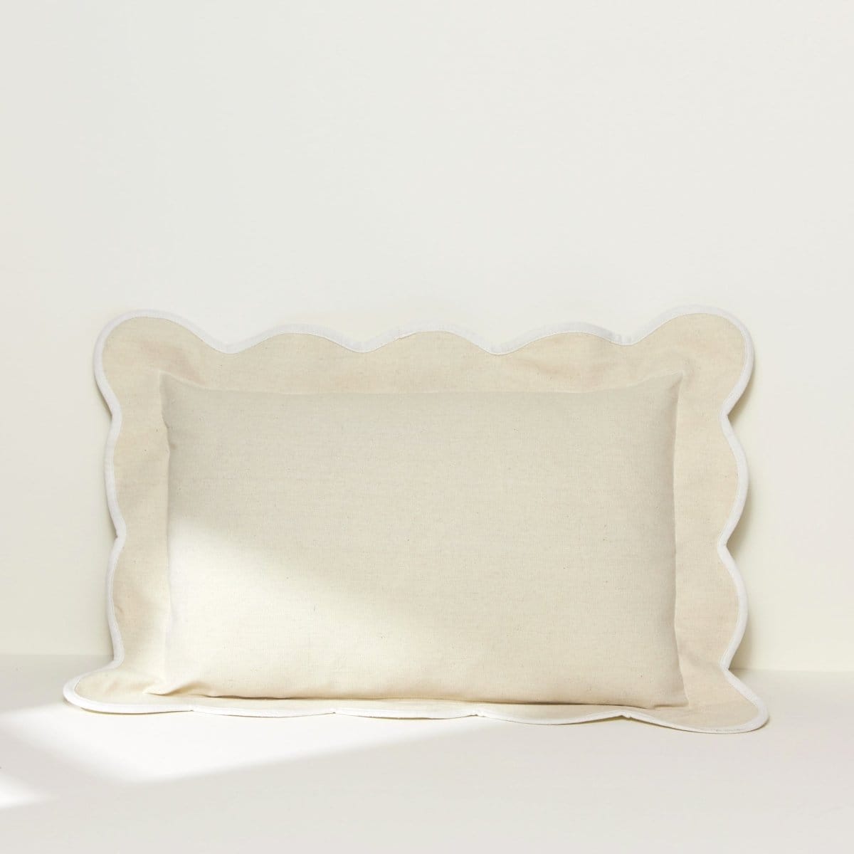 Dark Linen/ Off White | 13"H x 20"W