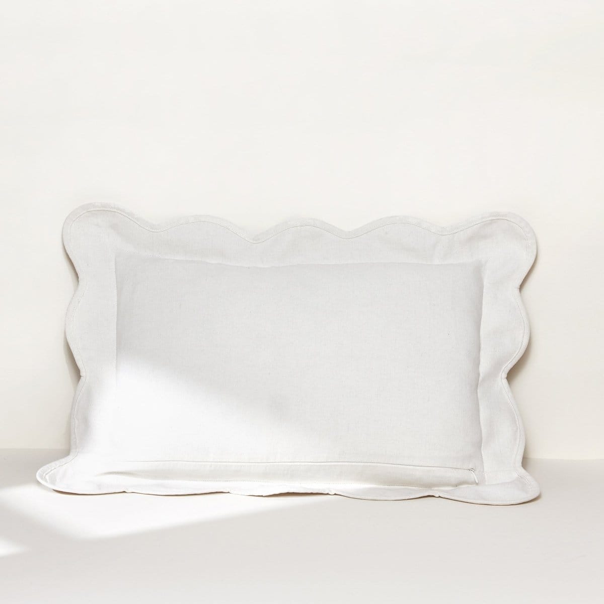 Navy/Off White | 13"H x 20"W