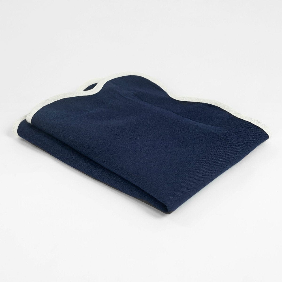 Navy/Off White | 13"H x 20"W
