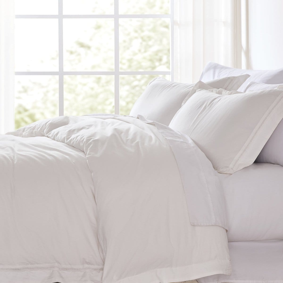 White | Full/Queen
