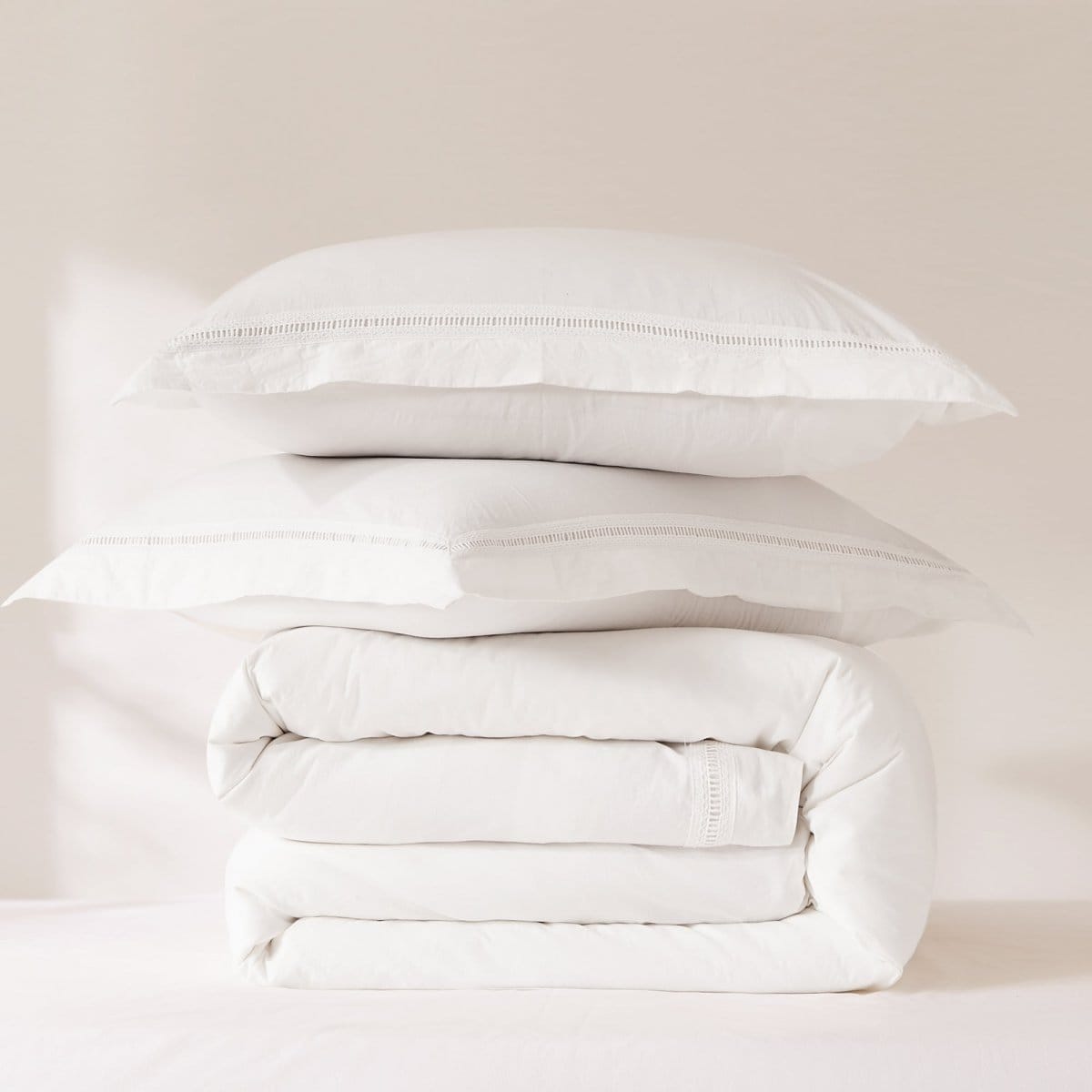 White | Full/Queen