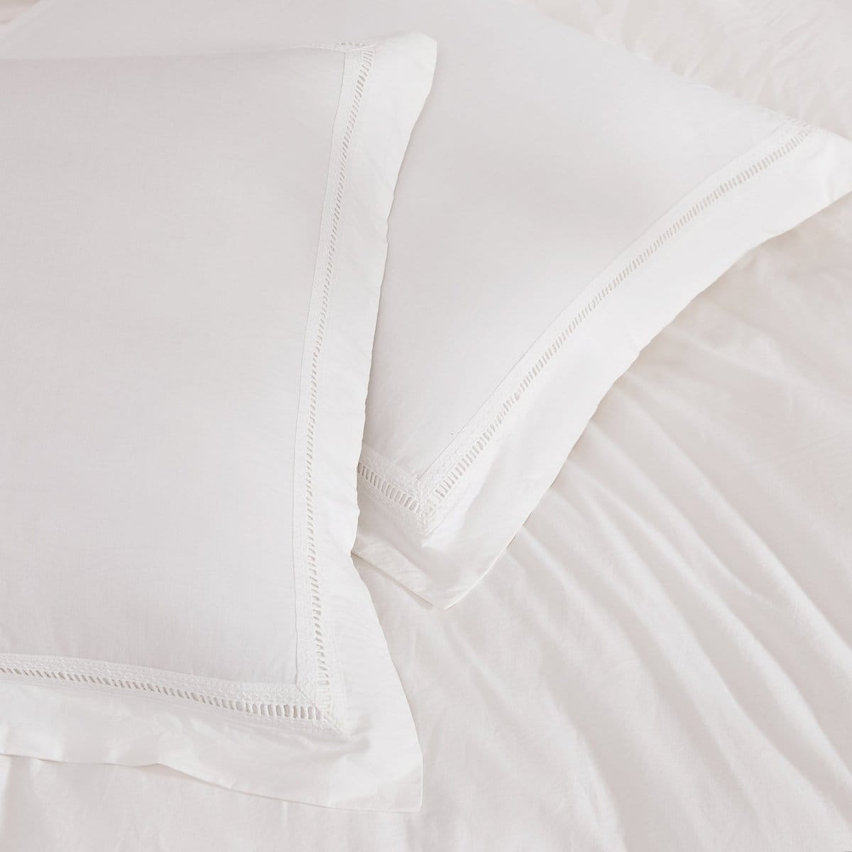 White | Full/Queen