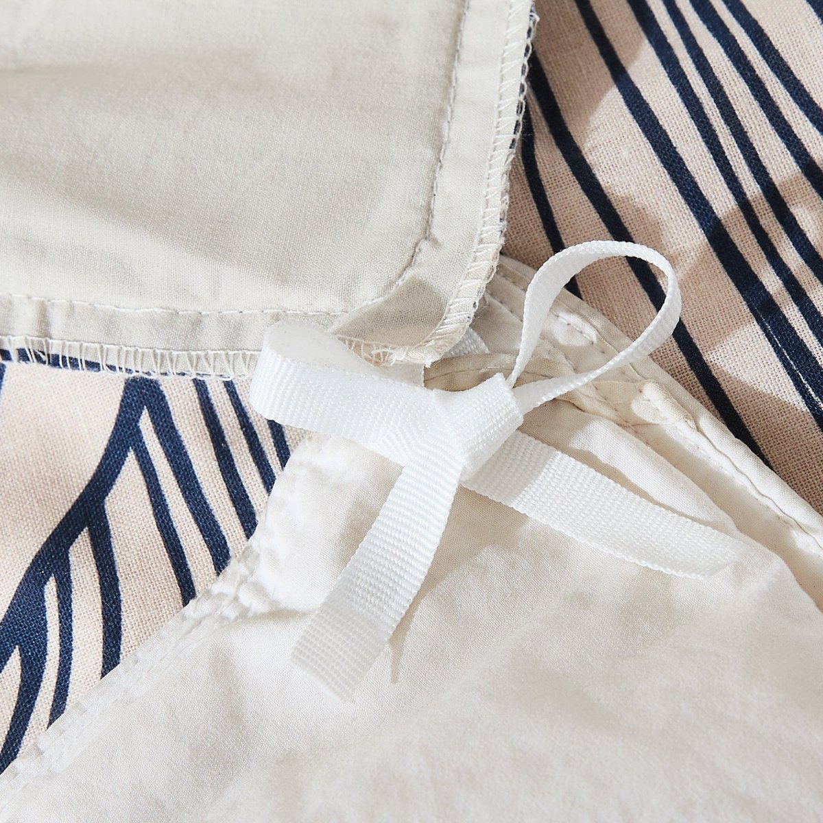 Navy/Neutral | King