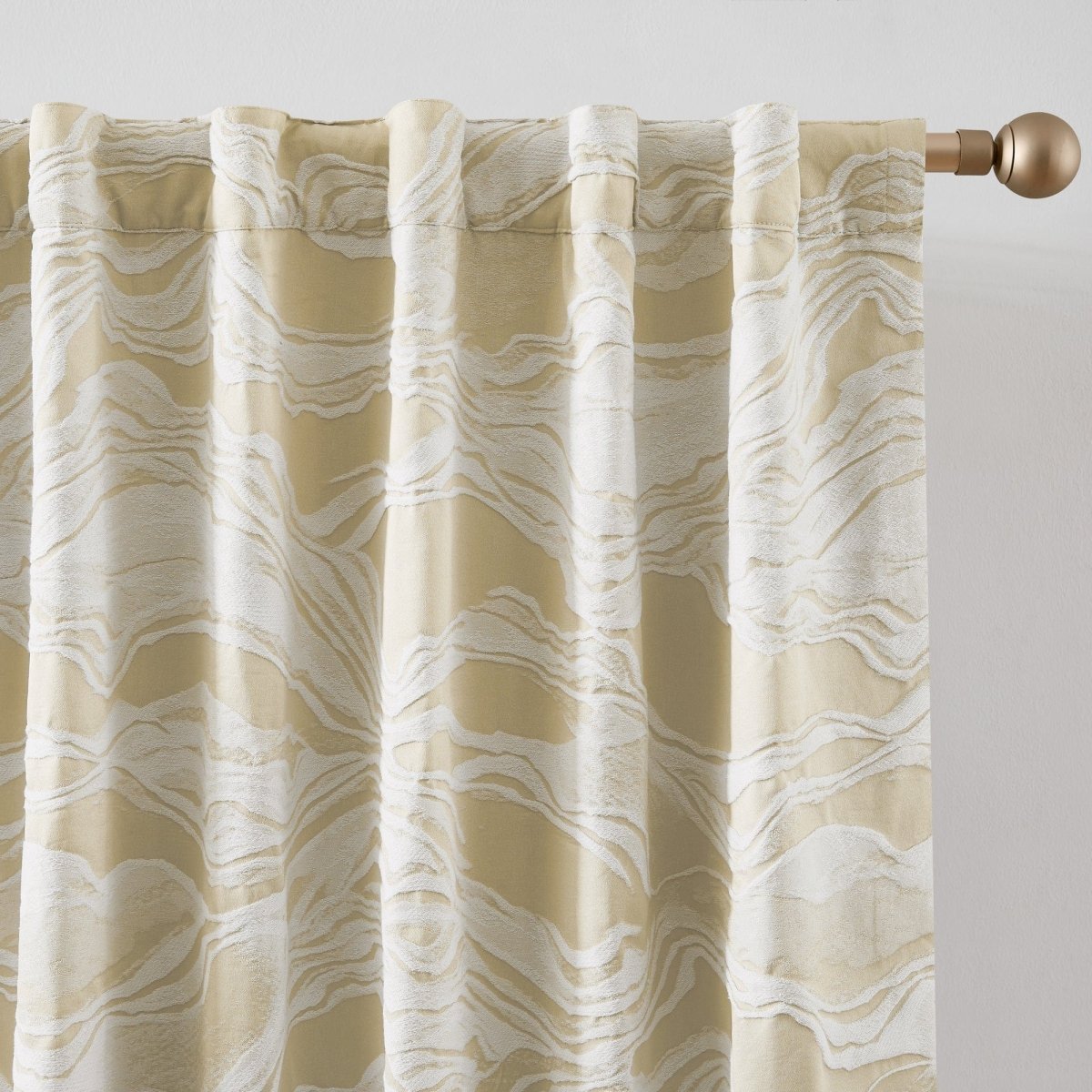 Cream/White | 52" W x 84" L