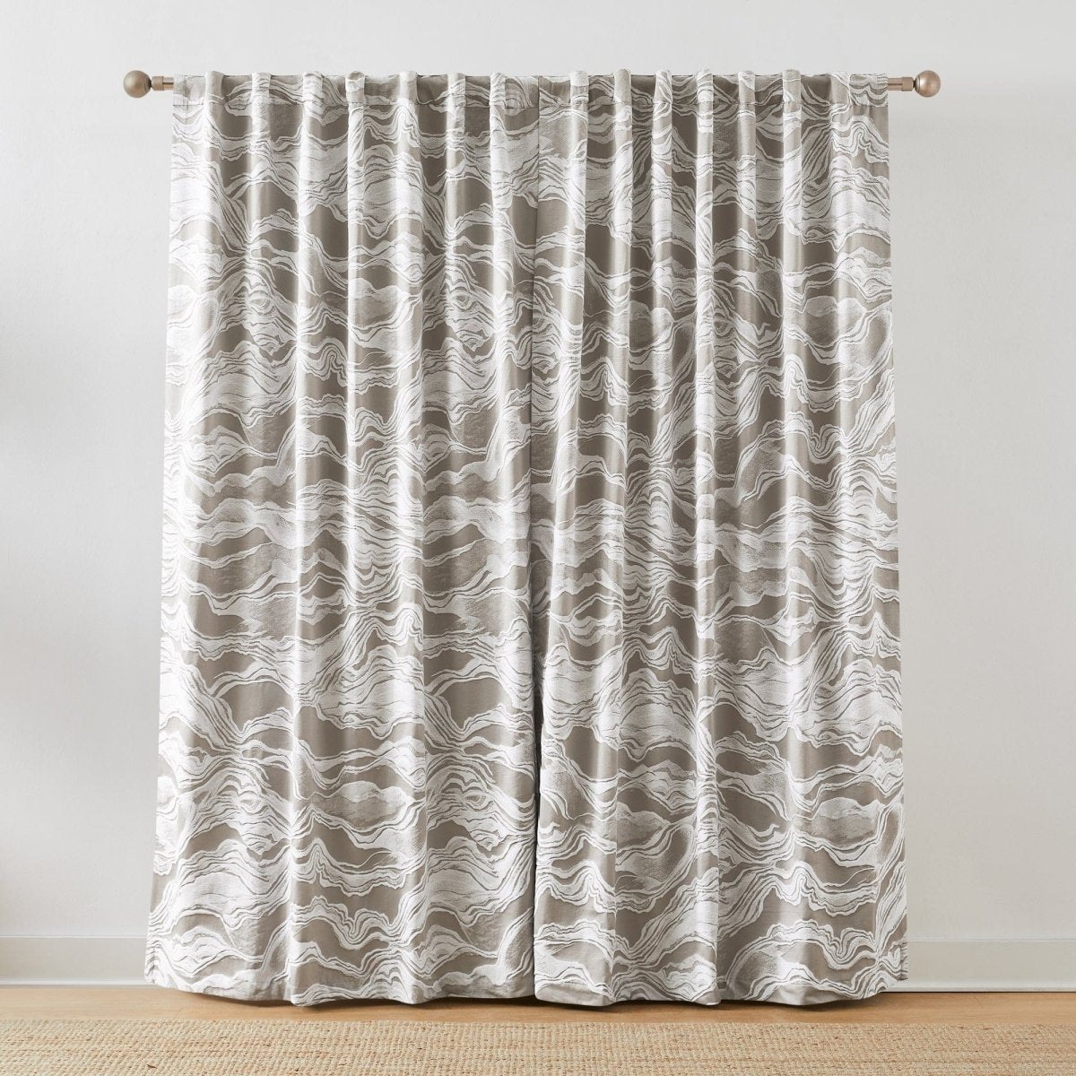 Gray/White | 52" W x 84" L