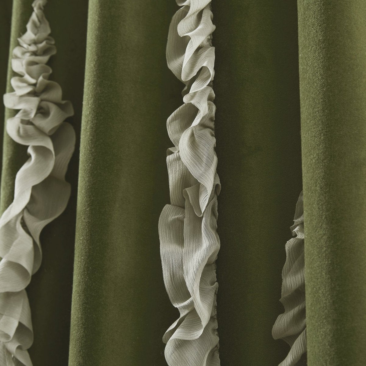Green | 50" W x 84" L