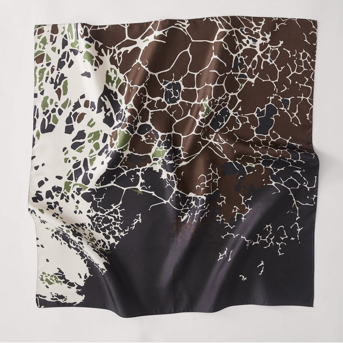 Brown/Neutral | 26" x 26"