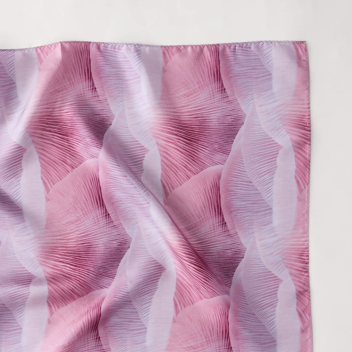 Pink/Purple | 26" x 26"