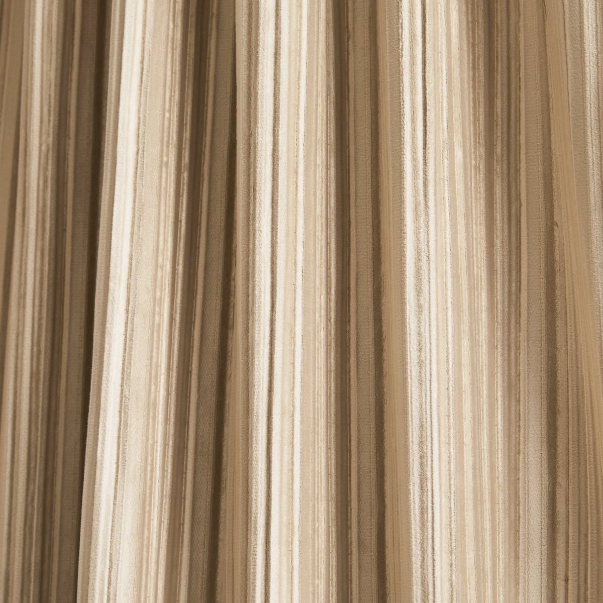 Neutral | 38"W x 84"L