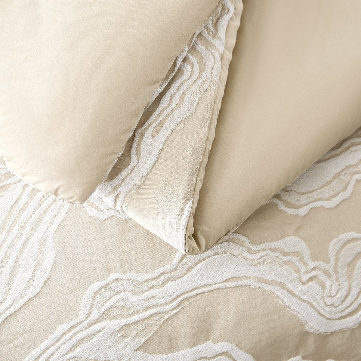 Cream/White | Queen