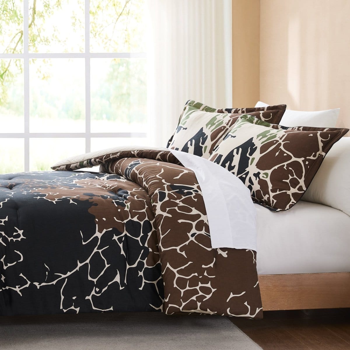 Brown/Neutral | King