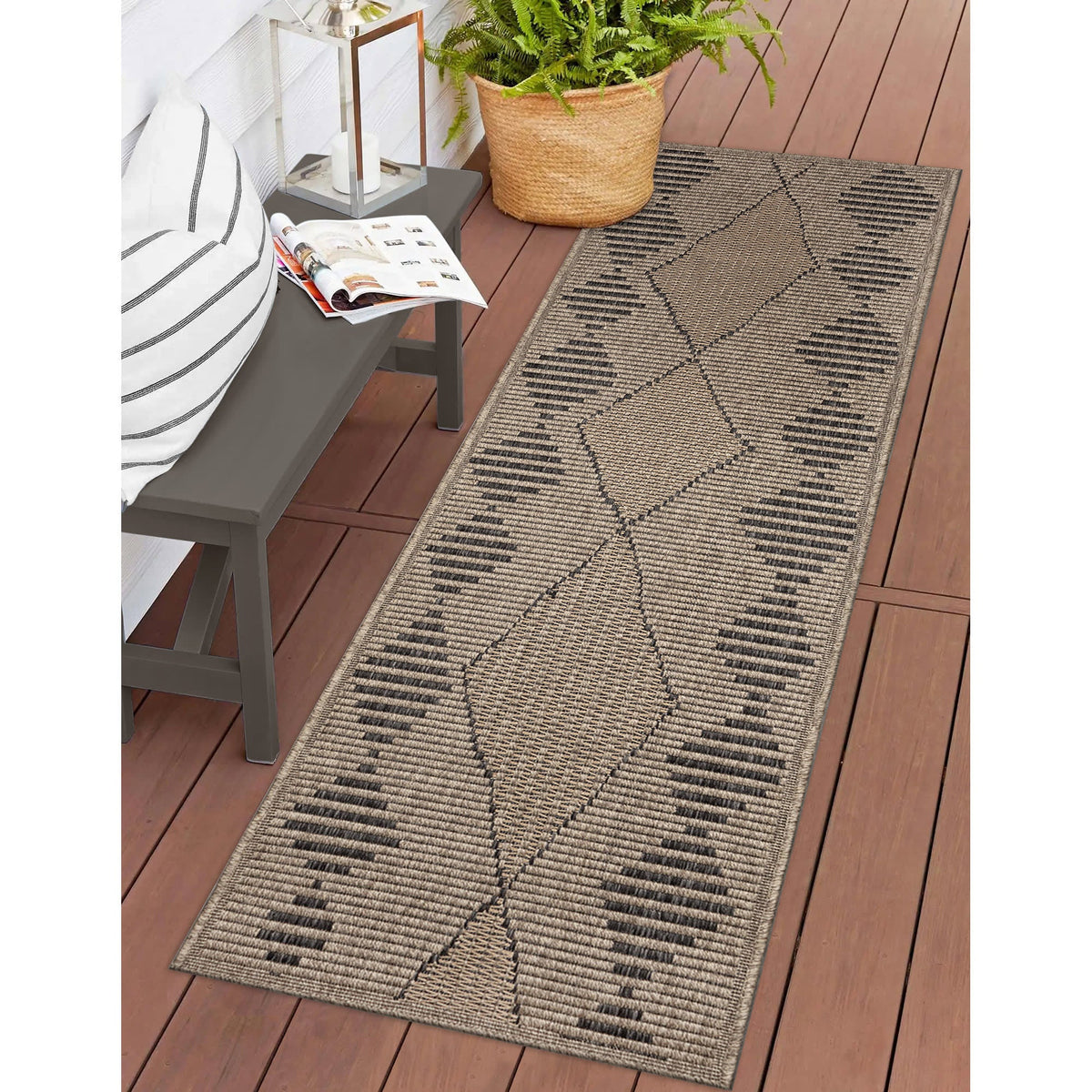 Taupe | 1'11" x 7'6"
