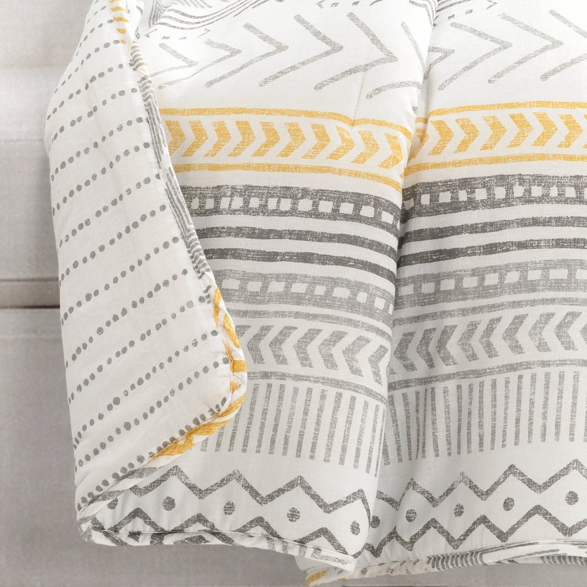 Yellow_Gray