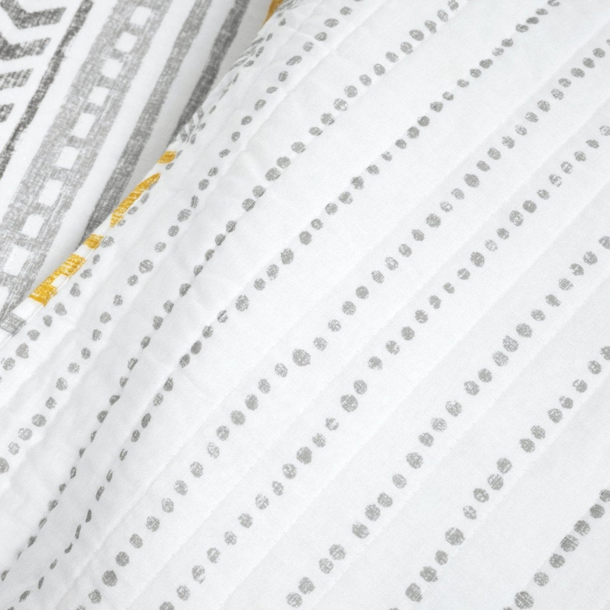 Yellow_Gray