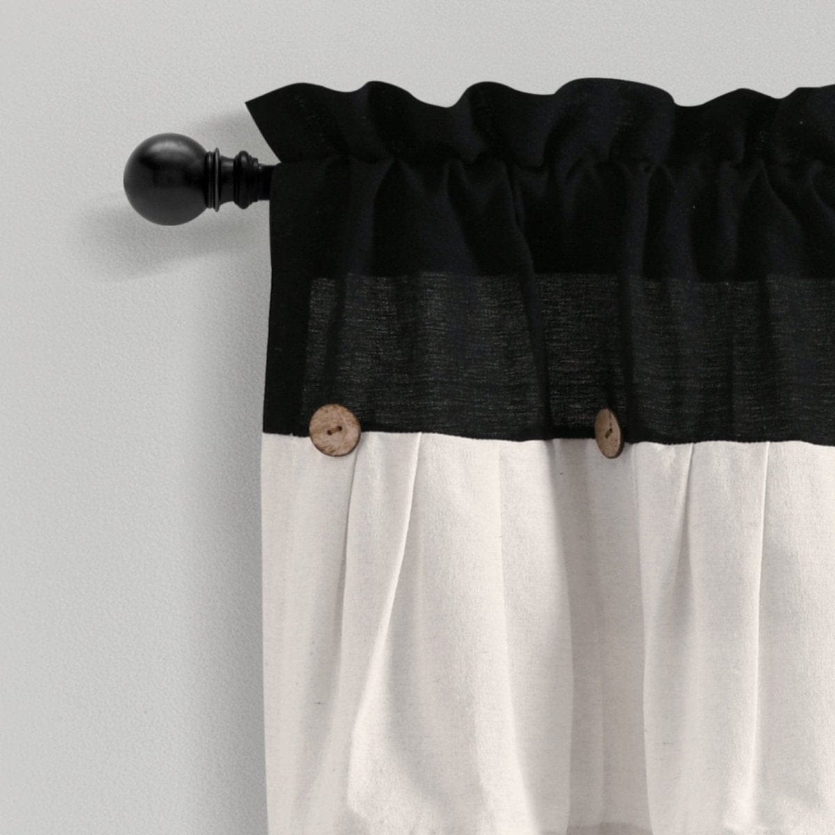 Black_Off-White
