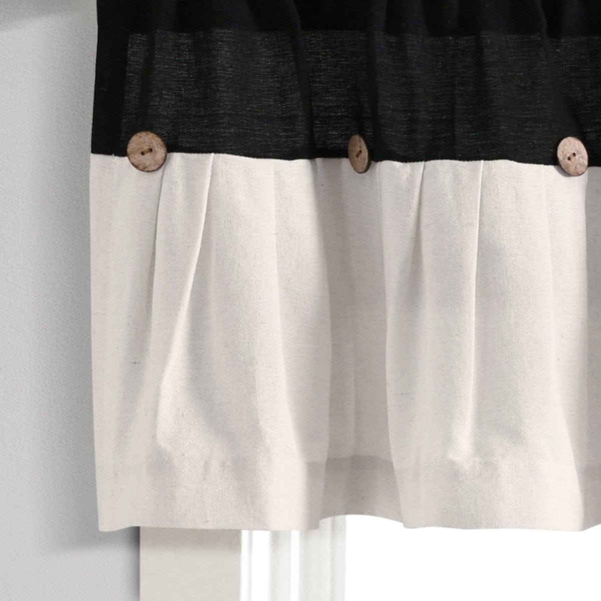 Black_Off-White