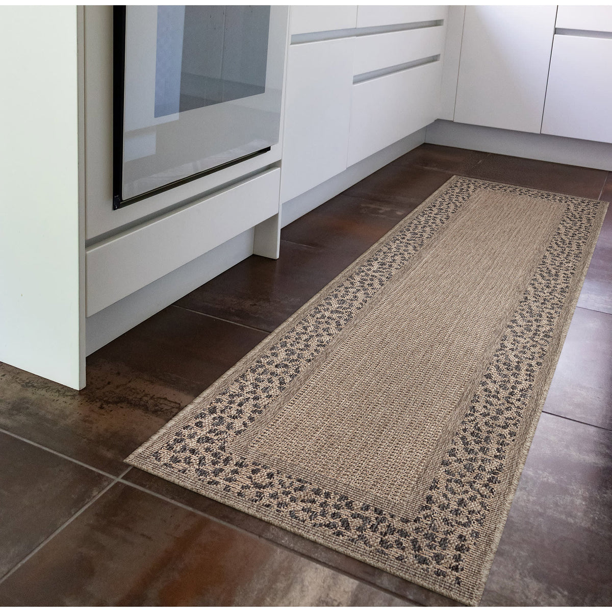 Taupe | 1'11" x 7'6"