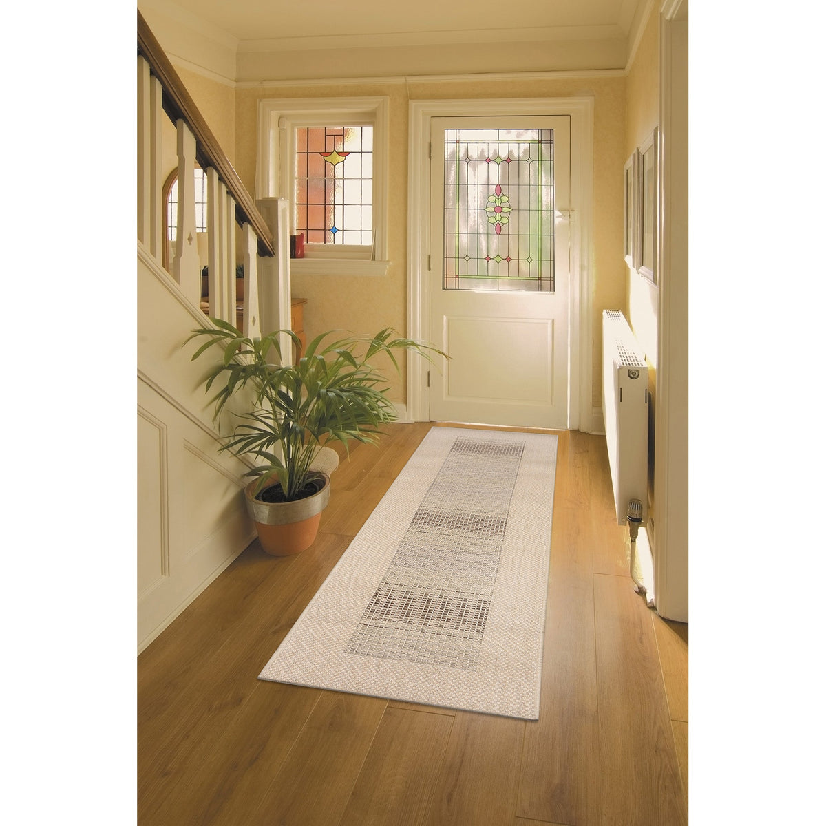 Neutral | 1'11" x 7'6"