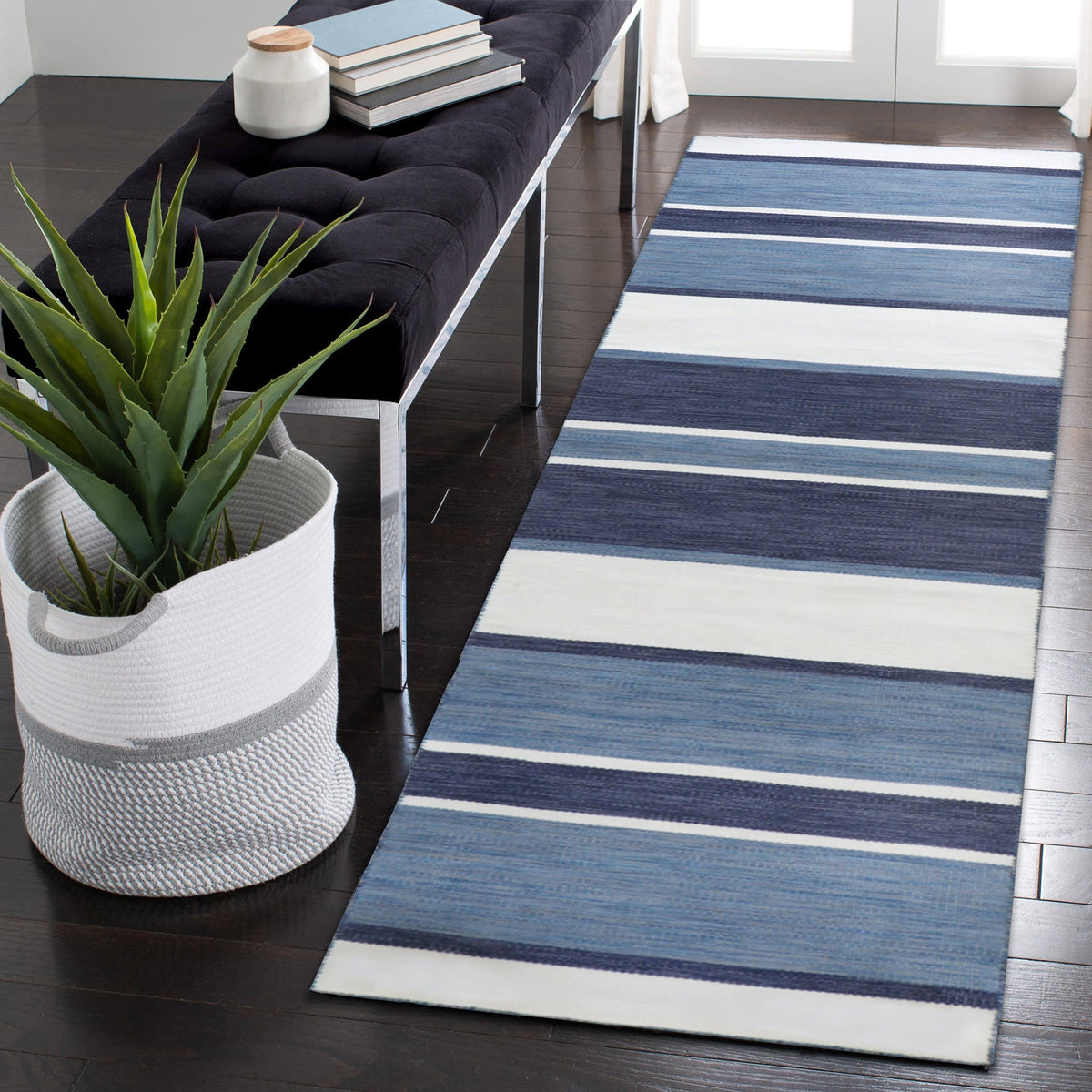 Navy | 2' x 8'