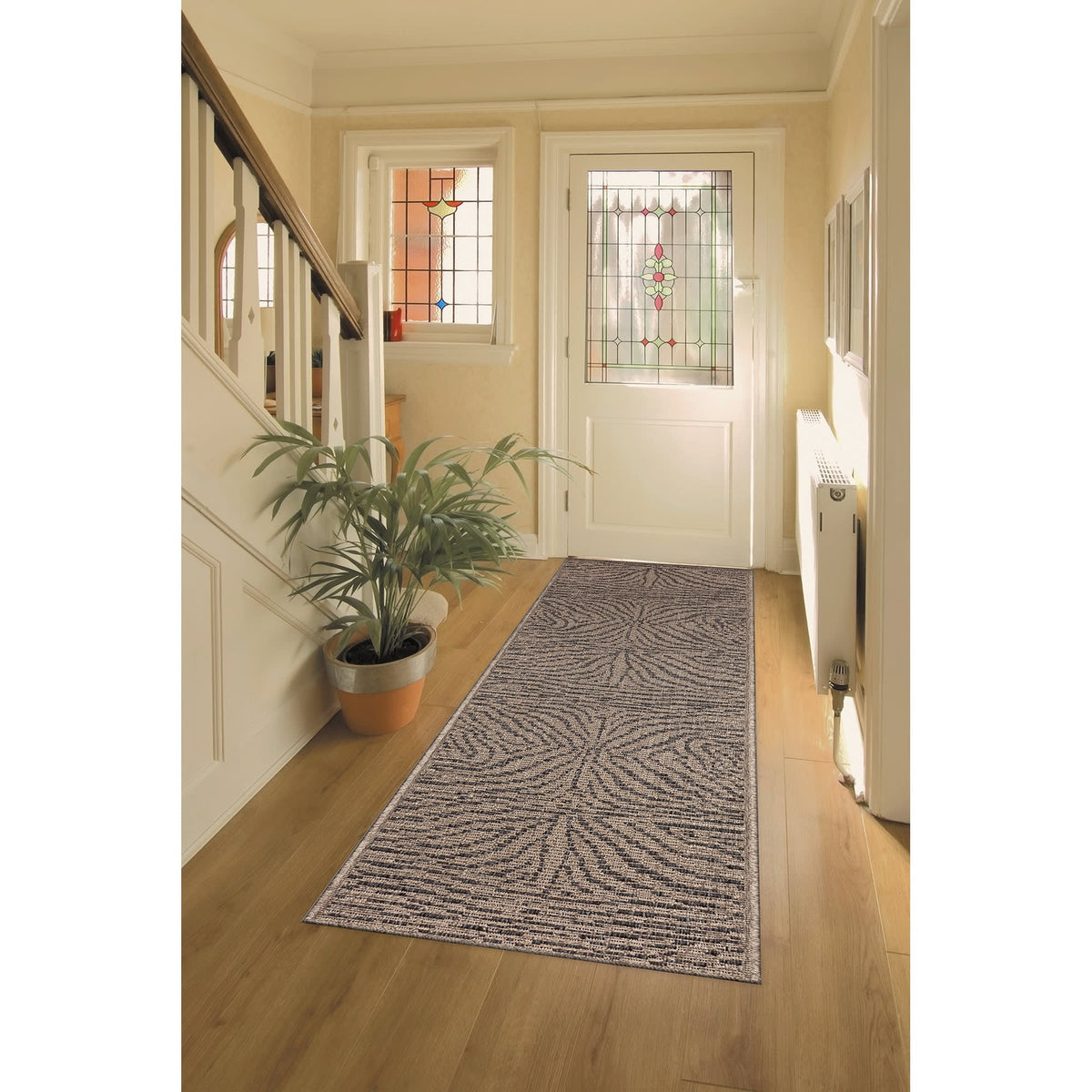 Taupe | 1'11" x 7'6"