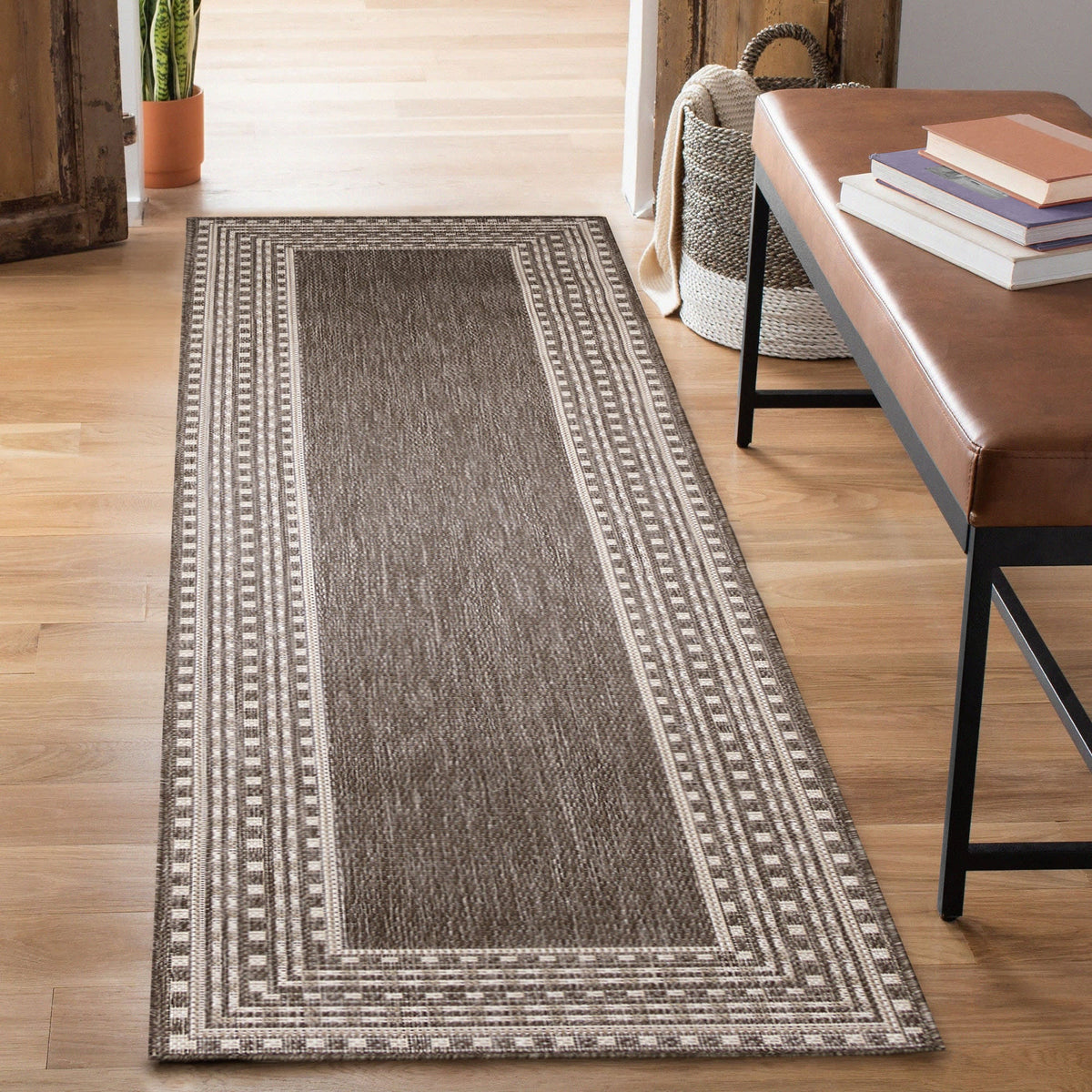 Neutral | 1'11" x 7'6"