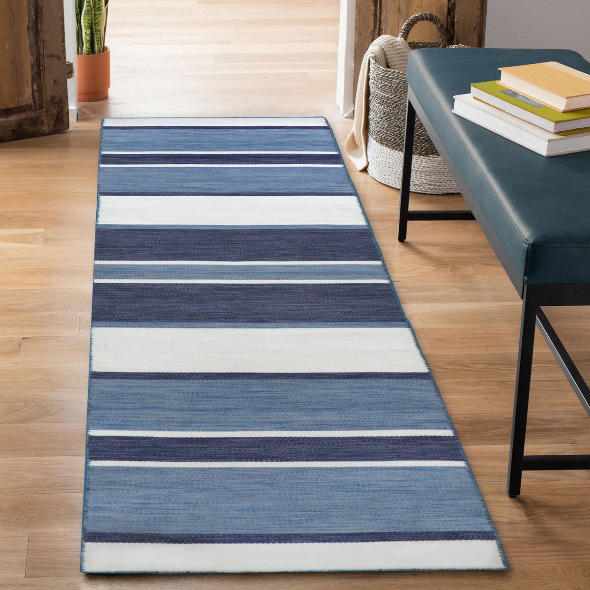 Navy | 2' x 8'