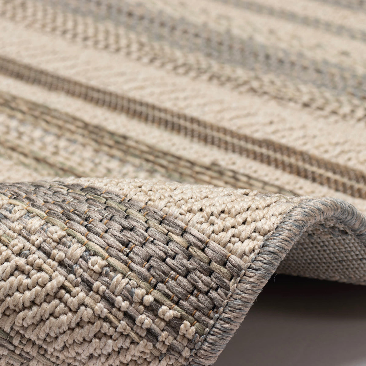Neutral | 3'3" x 4'11"