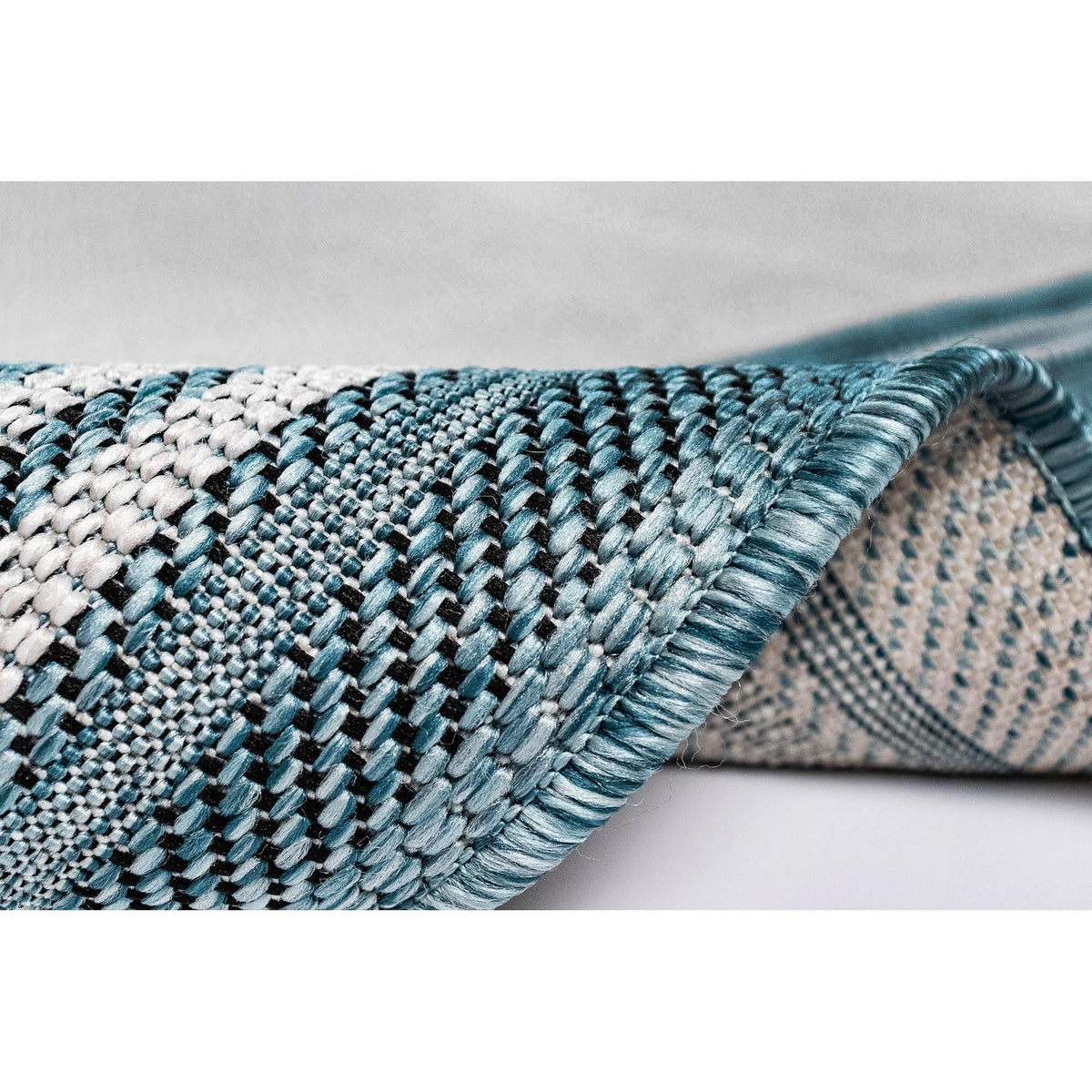 Aqua | 1'11" x 7'6"