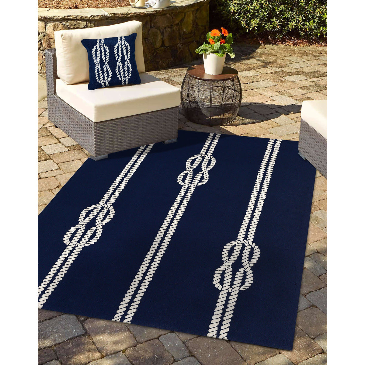 Navy | 18" x 18"