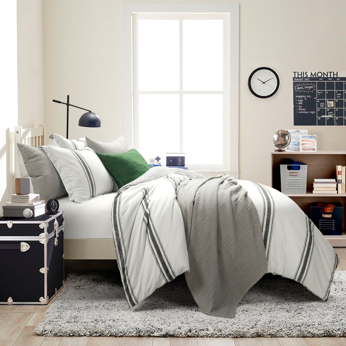 Light Gray_Off-White