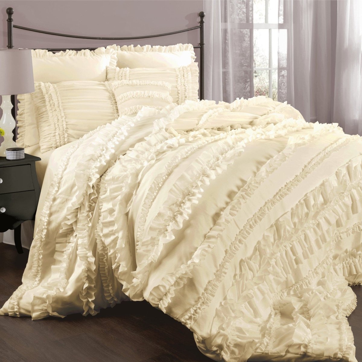 Ivory | Queen