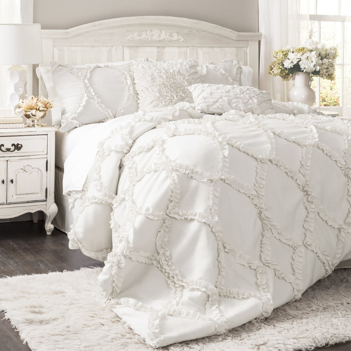 Bedding Bundle: Avon Comforter Set + Greenville Quilt Set