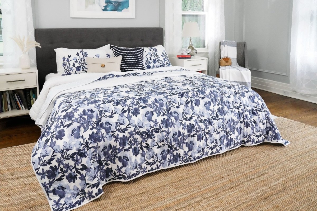 Navy_White