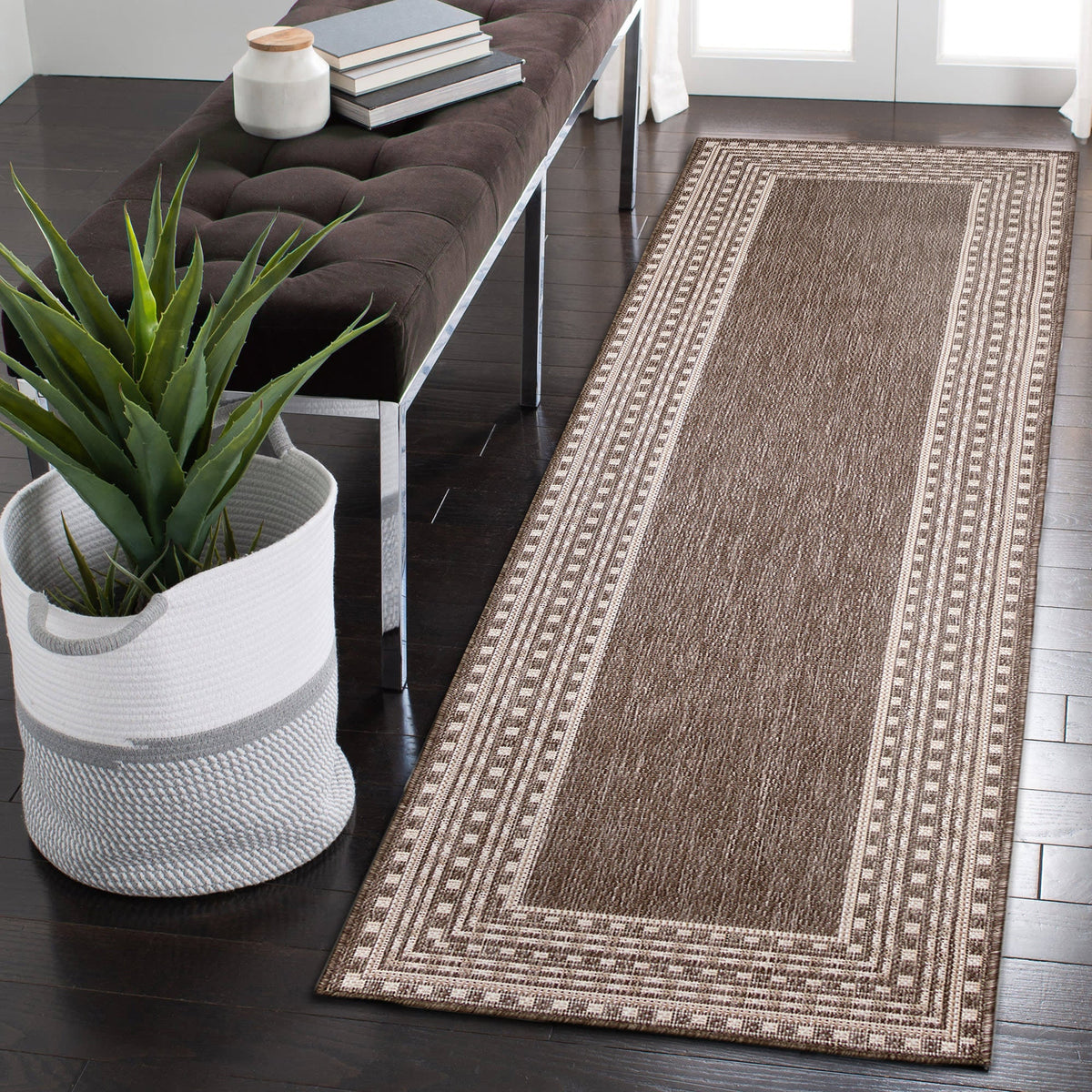 Neutral | 1'11" x 7'6"