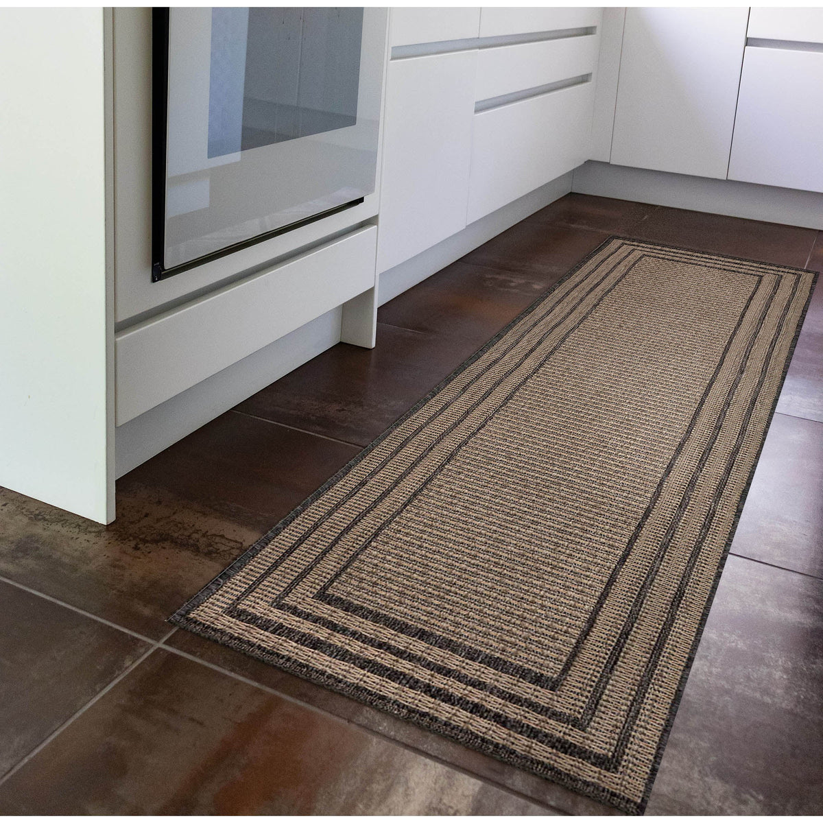 Taupe | 1'11" x 7'6"