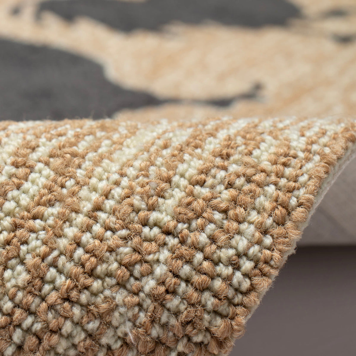 Neutral | 1'8" x 2'6"