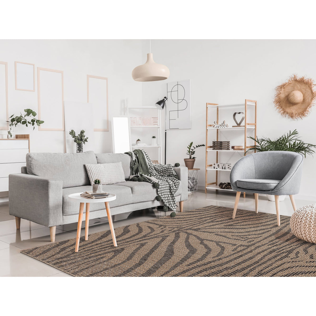 Taupe | 7'10" Square