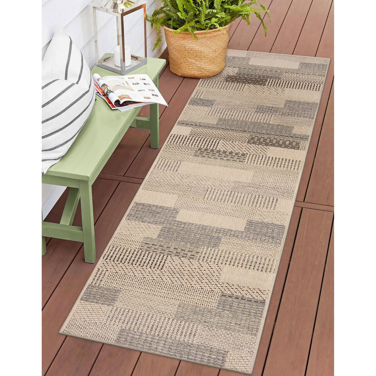 Neutral | 1'11" x 7'6"